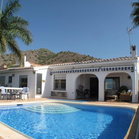 Ballyraine Nerja Eksteriør billede